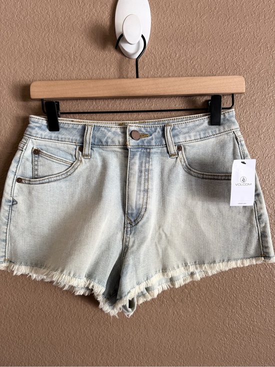 Volcom Pants - Volcom Light Blue Frayed Hem Mid Rise Denim Shorts Size 26 NWT